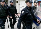إصابة ثلاثة رجال شرطة في انفجار عبوة ناسفة جنوب شرق تركيا