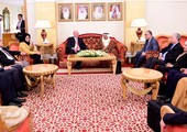 رئيس مجلس الأعيان الأردني يصل البحرين