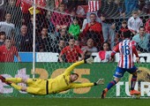 خيخون يوجه ضربة موجعة لأمال أتلتيكو مدريد في الدوري الإسباني
