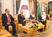 خادم الحرمين يستقبل وفداً من مجموعة الشرق الأوسط عن حزب المحافظين البريطاني