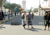 اغتيال مسؤول محلي يمني ونجله برصاص مسلحين في عدن