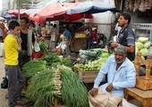 بالصور... سوق الخضار في مدينة عدن اليمنية