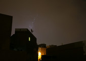 بالصور... سماء البحرين تزدان بالبرق