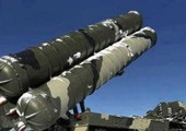 إيران تكشف عن جزء من منظومة اس-300 الروسية المضادة للصواريخ خلال عرض عسكري