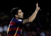 سواريز يشيد بزملائه في برشلونة بعد رباعية جديدة