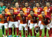بودولسكي يقود جالطة سراي لفوز ساحق بالدوري التركي