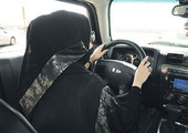 السعودية: مواطنات يتفاعلن مع هاشتاق قيادة المرأة