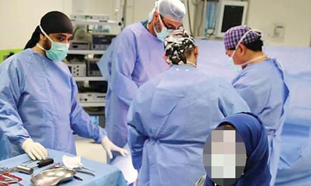 مكة المكرمة «سيلفي» غرفة العمليات يحيل «مسئولة العلاقات» للتحقيق مكة المكرمة «سيلفي» غرفة العمليات يحيل «مسئولة العلاقات» للتحقيق