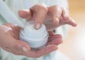 متى تصبح مستحضرات التجميل مشوهة للبشرة؟