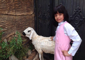 طالبة تهدي معلمتها «خروفًا» تقديرًا لجهودها المتميزة