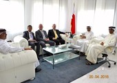 وزير المواصلات والإتصالات يجتمع بالممثل الإقليمي للشركة المشغلة لميناء خليفة بن سلمان