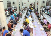 بالصور...أبوصيبع الخيرية تقيم مشروع افطار صائم