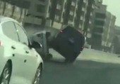 المرور يعلن الإطاحة بقائد سيارة تسبب في انقلاب مركبة بشكل متعمد بجدة في السعودية