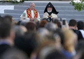 البابا يدافع عن حق الشعب الارمني في الدفاع عن ذاكرته