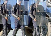 جرحى واعتقالات في صدامات عنيفة بين محتجين والشرطة شرق الجزائر