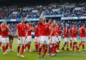 ثنائي منتخب ويلز يتناسى التزاماته الأسرية من أجل مواصلة الحلم
