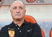 سكولاري يعرض خدماته على المنتخب الإنجليزي