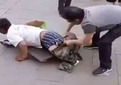 الصين... فضح متسول يدعي الإعاقة   