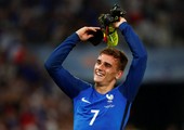 غريزمان يحلم بتكرار إنجاز بلاتيني وقيادة المنتخب الفرنسي للقب الأوروبي