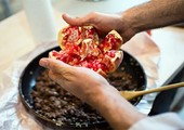 تناول الرمان بكثرة للحفاظ على شبابك