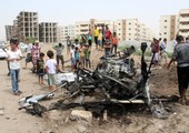 نجاة محافظ عدن من هجوم بسيارة ملغومة في اليمن