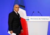 وزير الداخلية الفرنسي يدعو مواطنيه للانضمام إلى جهاز الشرطة