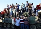 تركيا: ارتفاع عدد القيادات العسكرية الموقوفين إلى 118
