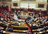 مجلس النواب الفرنسي يوافق على تمديد حالة الطوارئ