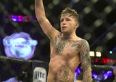 مقاتل KHK MMA المحترف كالجير يحقق فوز على كوتينغ في بطولة بيلاتور 158