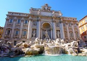 الاستحمام في نافورة تريفي في روما يكلف غاليا 
