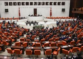 البرلمان التركي يشكل لجنة للتحقيق في أحداث محاولة الانقلاب