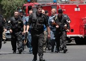احتجاز اطباء رهائن في مركز شرطة يريفان الذي تحتله مجموعة معارضة