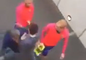 بالفيديو... مشجع يلقى بنفسه من المدرجات من أجل سيلفي مع ميسي!