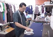 بالفيديو... تفصيل الملابس... خطوة نحو الاستعداد للمدارس
