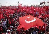مئات ألاف الأتراك يشاركون في آخر تجمع ضد محاولة الانقلاب في اسطنبول