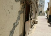 تضرر بيت عائلة بحرينية بفعل منزل مجاور آيل للسقوط بأبوقوة