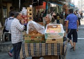 المرصد السوري: فصائل المعارضة تدخل مساعدات انسانية إلى أحياء حلب الشرقية