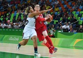 المنتخب الأميركي يطيح بسيدات فرنسا ويواجه أسبانيا في نهائي سلة الأولمبياد