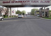 وكالة دوجان: أشخاص يشتبه بأنهم مسلحون أكراد يطلقون صواريخ على مطار ديار بكر التركي