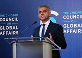 أول رئيس مسلم لبلدية لندن يؤيد كلينتون لرئاسة اميركا