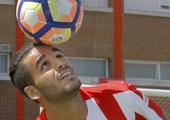 برشلونة لجأ إلى القوة من أجل إجبار لاعبه دوغلاس على الرحيل