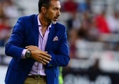 الهلال السعودي يقيل مدربه الأوروغوياني ماتوساس