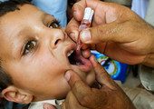 باكستان تدشن حملة للتطعيم ضد شلل الاطفال وسط إجراءات أمنية مشددة