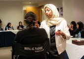 خبيرة التجميل منى النيسر تشارك في دورة مكياج بعنوان 