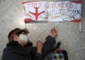 بالصور... مظاهرة في مطار هيثرو احتجاجاً على إنشاء مدرج جديد