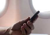 إخلاء طائرة في الولايات المتحدة بعد انبعاث دخان من هاتف محمول