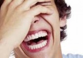 9 أشخاص ماتوا من الضحك!