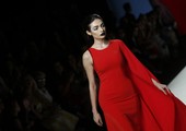 بالفيديو والصور... رفيعة الهاجسي الامارتية الاولى على منصات عرض الازياء
