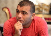 عماد متعب مهاجم الأهلي المصري ينفي ما تردد عن انتقاله للزمالك