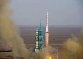 الصين تطلق مركبتها الفضائية شنتشو 11 وعلى متنها رائدا فضاء يوم الإثنين